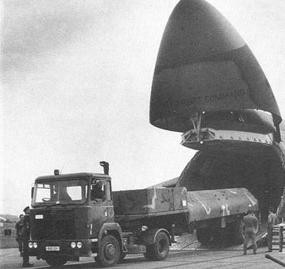 第一批巡航导弹在9月间撤离英国