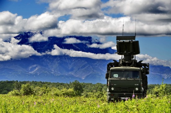 组图：风景美如画 俄罗斯铠甲导弹大发神威