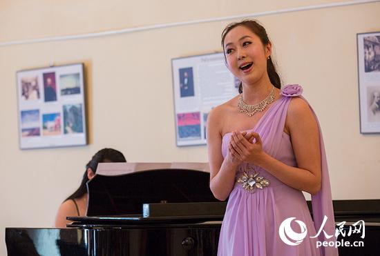 第三届俄罗斯华人艺术家协会音乐美术展演在莫斯科举行