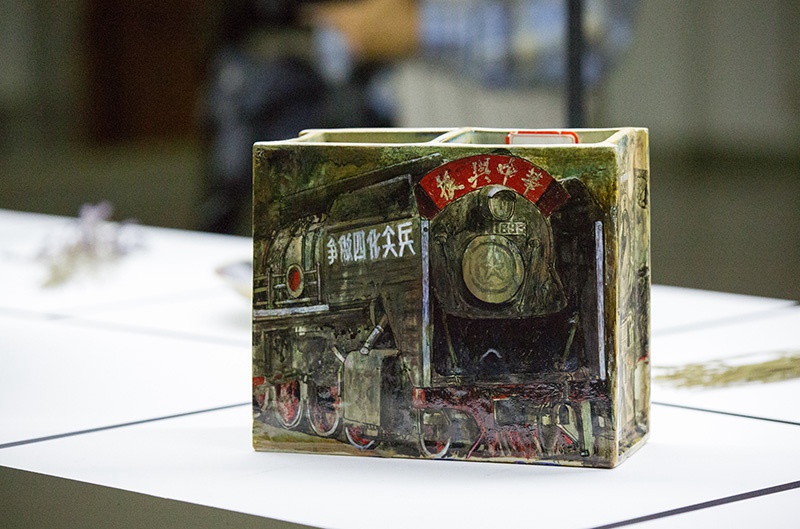 《瓷器之路-从古老走向未来》中国瓷器展（人民网记者 屈海齐 摄）