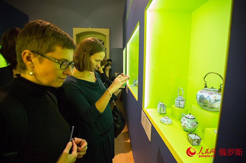 《印象中的东方—俄罗斯眼中的中国》展览在莫斯科开幕式（人民网记者 屈海齐 摄）