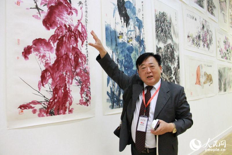 喬森及其作品 （人民網記者 華迪攝）