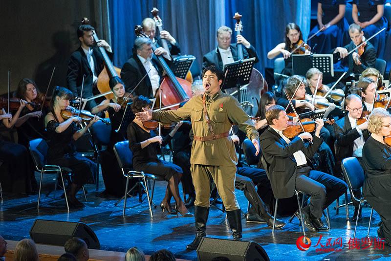 “你好，俄羅斯!”中外經典歌劇作品音樂會在莫斯科舉行 （人民網記者 屈海齊 攝）