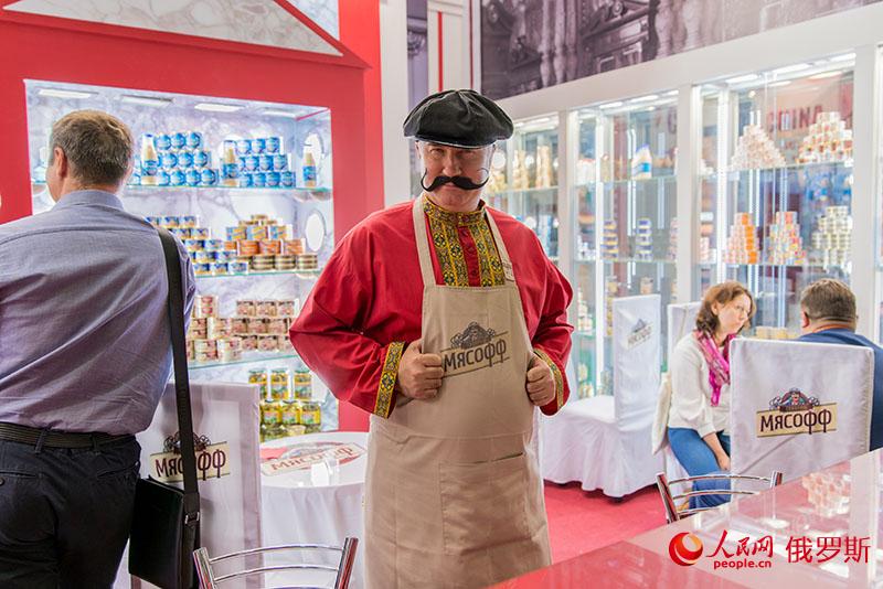 第27屆莫斯科國際食品展17日在莫斯科開幕（人民網記者 屈海齊 攝）